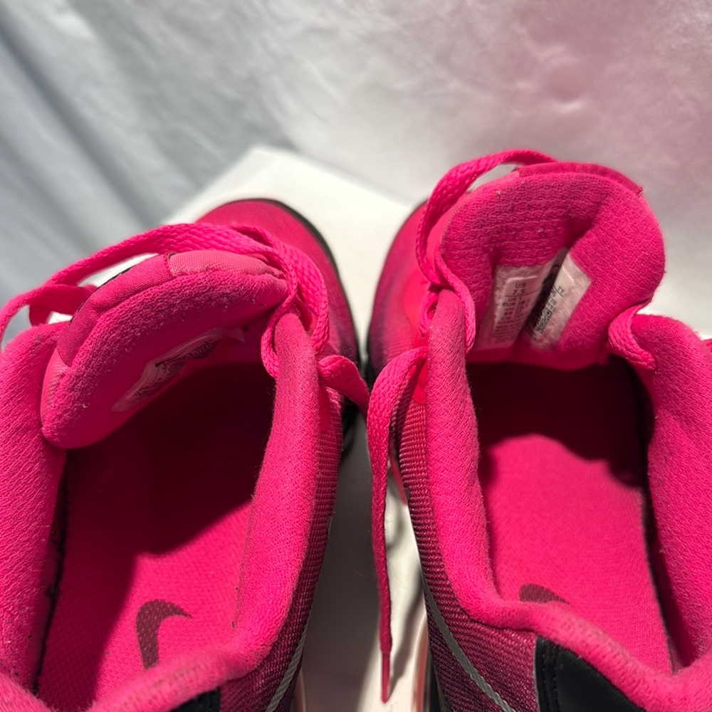 Nike Fuchsia and Black Athletic Shoes - Picture 12 of 13